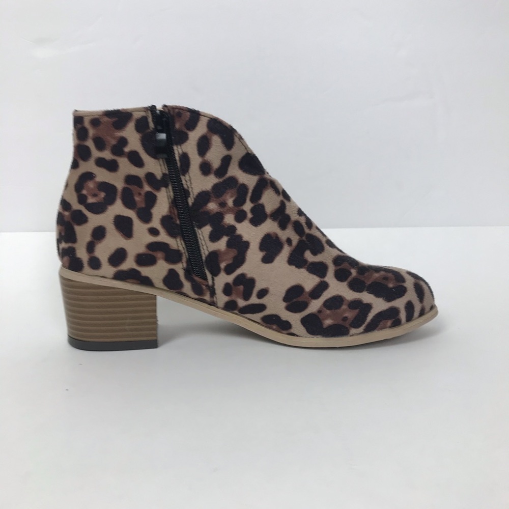 Leopard Chelsea Boots (NWOT)